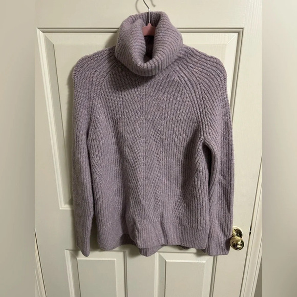 Madewell  Mercer Turtleneck Sweater in Coziest Yarn Size Small Purple - Picture 2 of 4